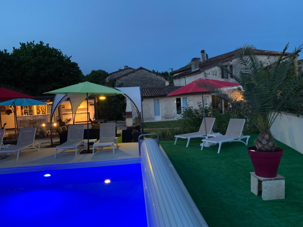 Bed and Breakfast Le Jardin Des Hirondelles Blanzaguet-Saint-Cybard Zewnętrze zdjęcie